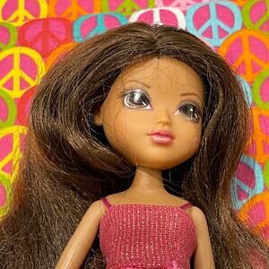Moxie Girlz Sophina Glitter In' Style 11" Doll Dressed as Shown